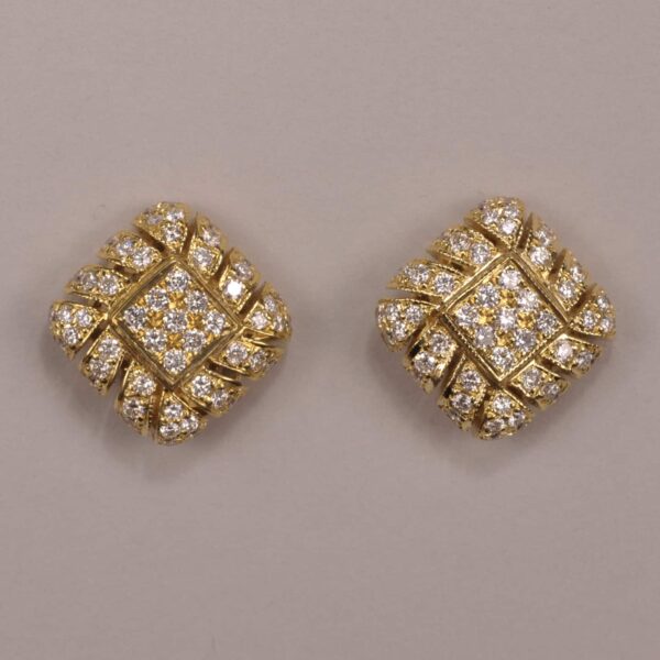 18K yellow gold and diamond earrings, weave design