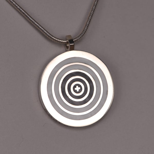 Bullseye silver pendant, real enamel with chain