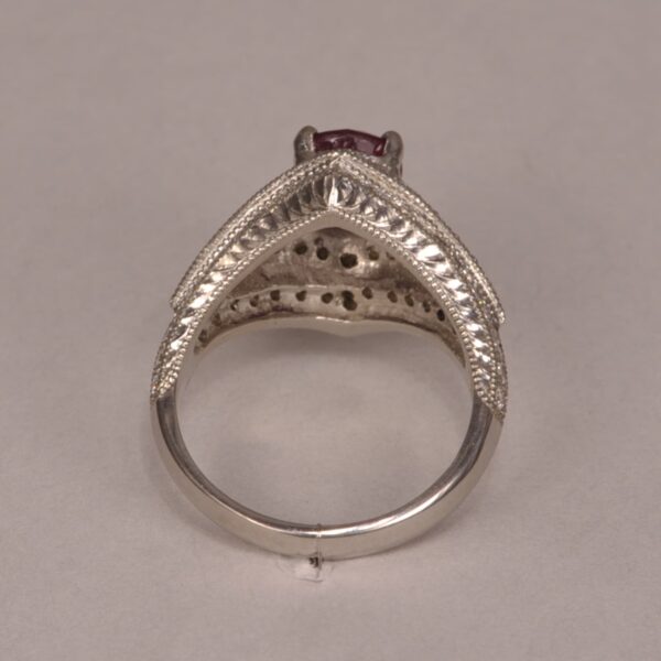 Very Fine Ruby and diamond ring, bold modern design