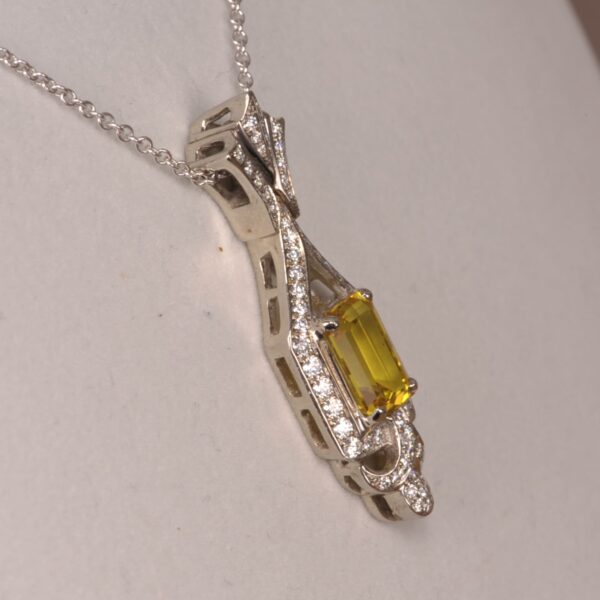 Yellow sapphire and diamond pendant, Cajuel deco style, MINT