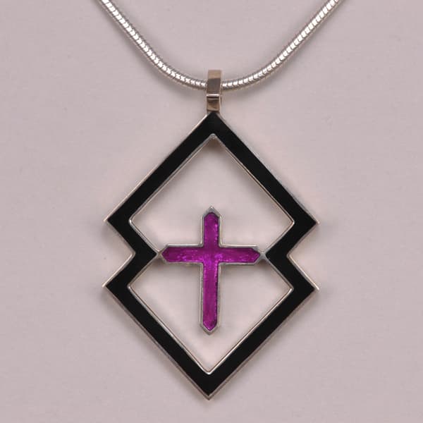 Geometric silver cross / crucifix pendant with chain