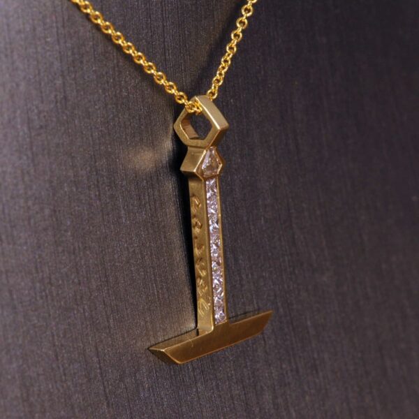 Diamond candlestick diamond pendant with chain, stunning and NEW