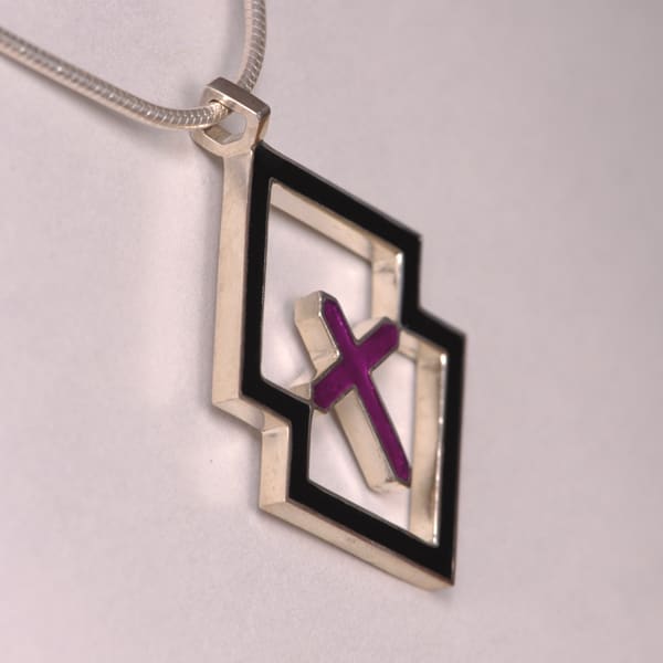 Geometric silver cross / crucifix pendant with chain