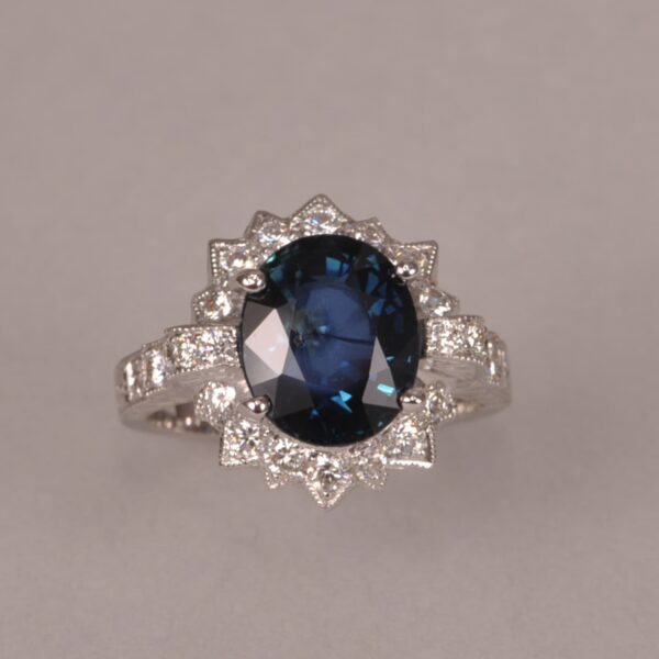 Very Fine Blue sapphire and diamond ring, brand new