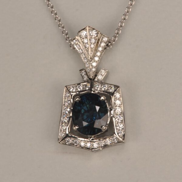 Blue sapphire and diamond pendant, bright sapphire and great design