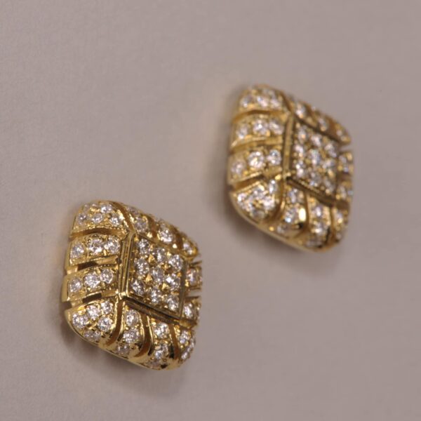 18K yellow gold and diamond earrings, weave design