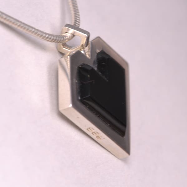 Black onyx geometric heart silver pendant with chain