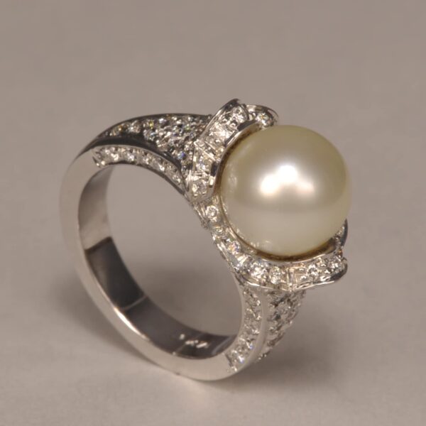 Natural Pearl and diamond ring, Handmade and very fine