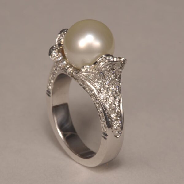 Natural Pearl and diamond ring, Handmade and very fine