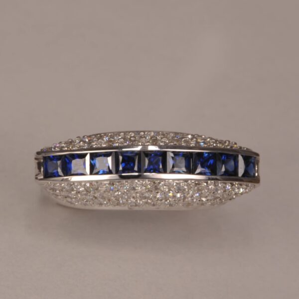 Blue sapphire and diamond high fashion ring