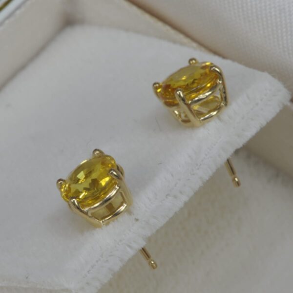 Lemon yellow sapphire stud earrings, 14K gold, new