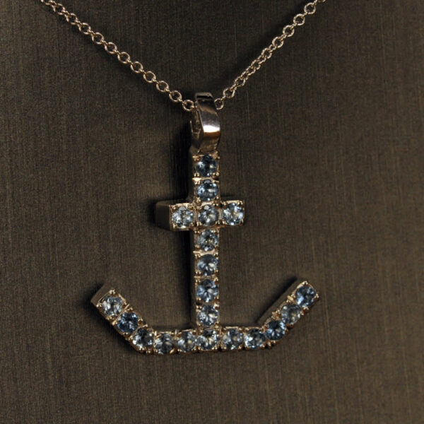 Platinum aquamarine anchor pendant with chain