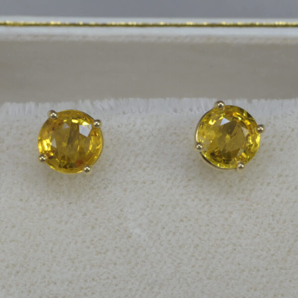 Lemon yellow sapphire stud earrings, 14K gold, new