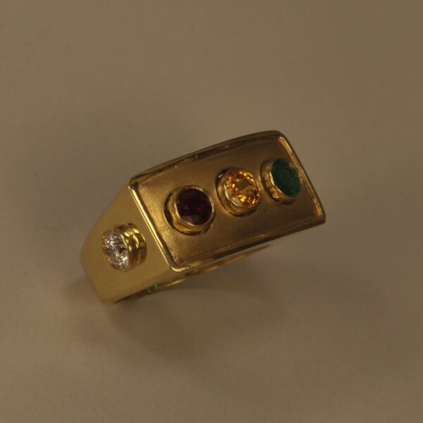 Heavy "signal" fine gemstone and diamond ring