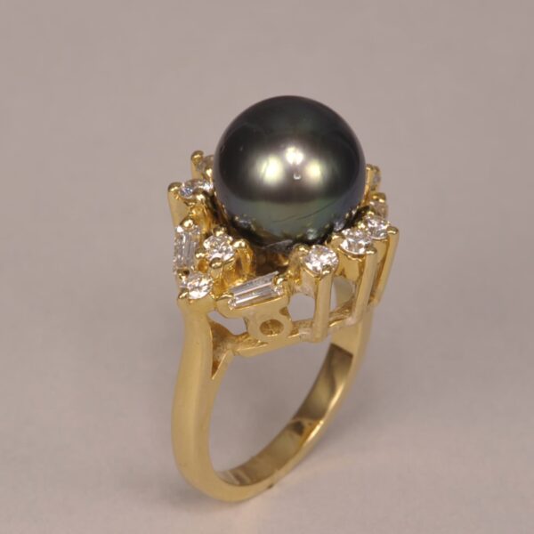 Tahitian black pearl and diamond ring, deep luster