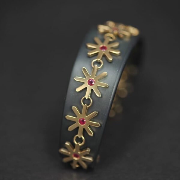 Vivid ruby starlfake bracelet, star, snowflake solid gold