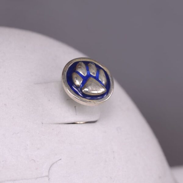 14k white gold and blue enamel cub paw tie tack, cat paw