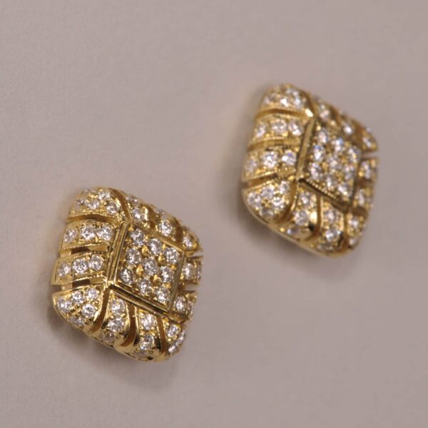 18K yellow gold and diamond earrings, weave design