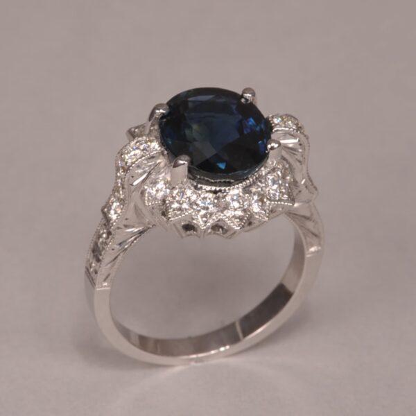 Very Fine Blue sapphire and diamond ring, brand new