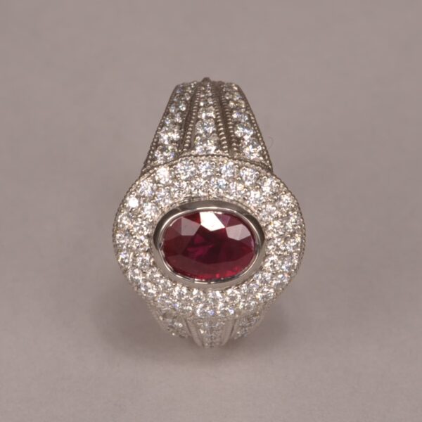 Impressive ruby and diamond ring, wonderfully crafted in the USA