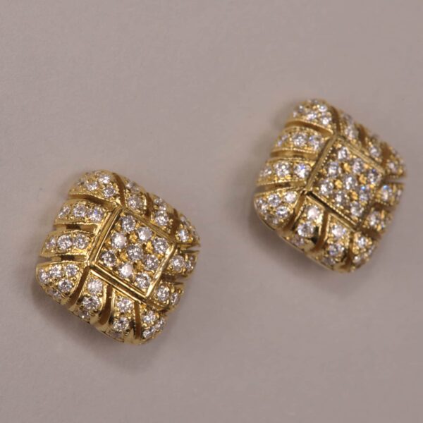 18K yellow gold and diamond earrings, weave design