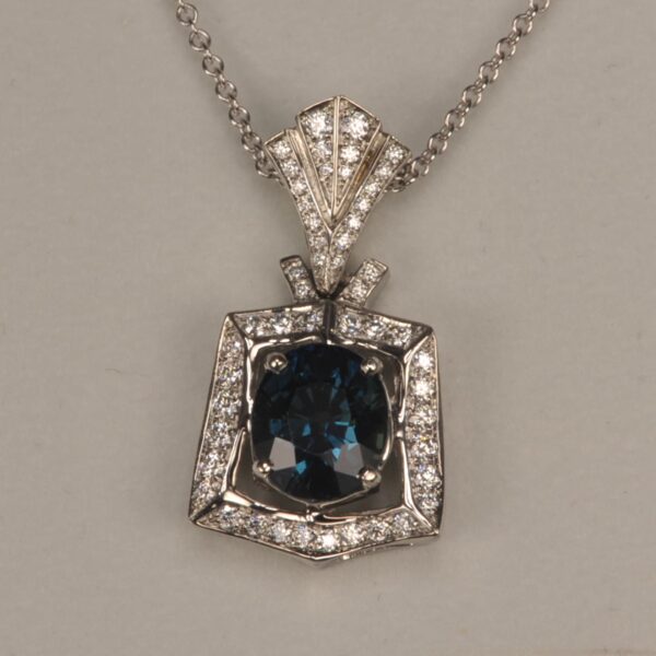 Blue sapphire and diamond pendant, bright sapphire and great design