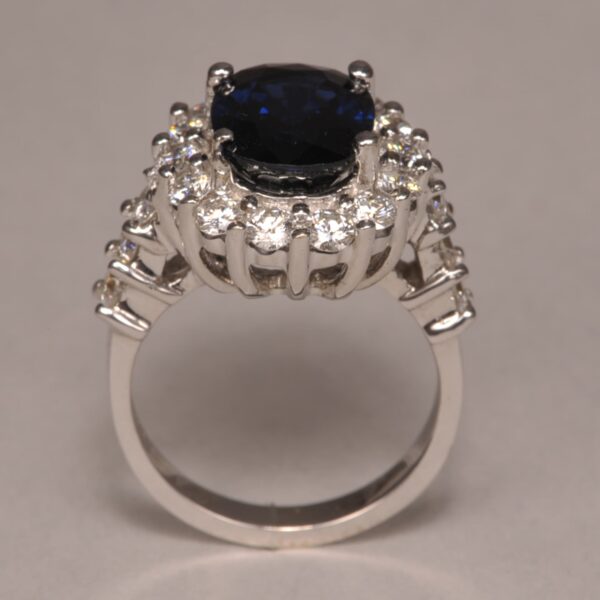 Royal Blue Sapphire and diamond ring, large and fine side diamonds