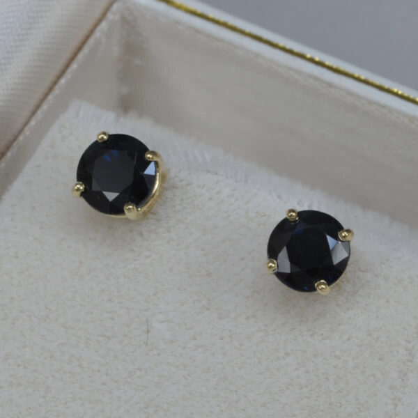 Midnight blue sapphire stud earrings, 14k gold, new