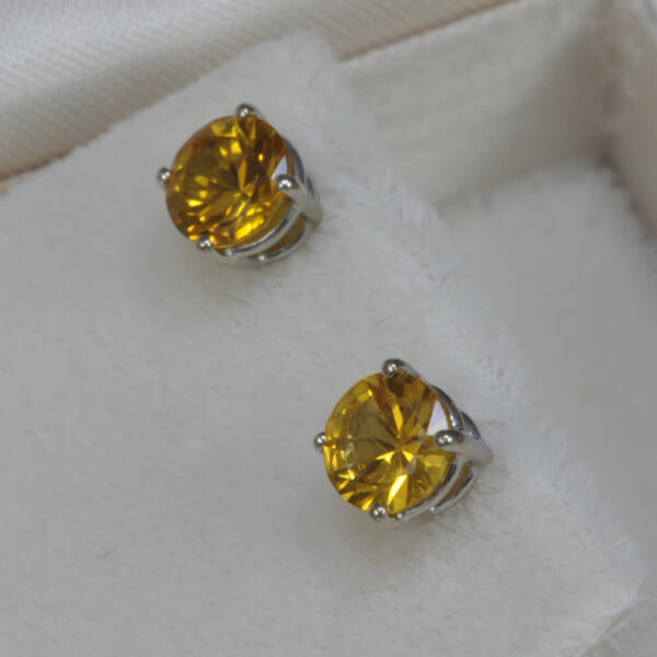 Golden yellow sapphire stud earrings, 14k gold, new